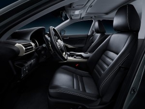 lexus_is_interior_cockpit-seat_1_06